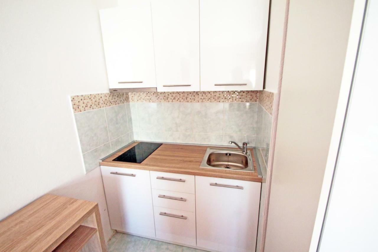 Apartment Kondrić Vinjerac
