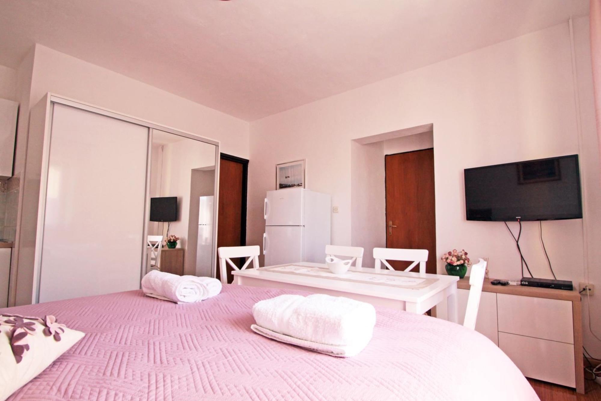 Kondric Apartment *